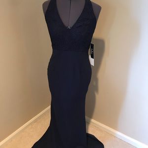 Never worn Lulus evening gown